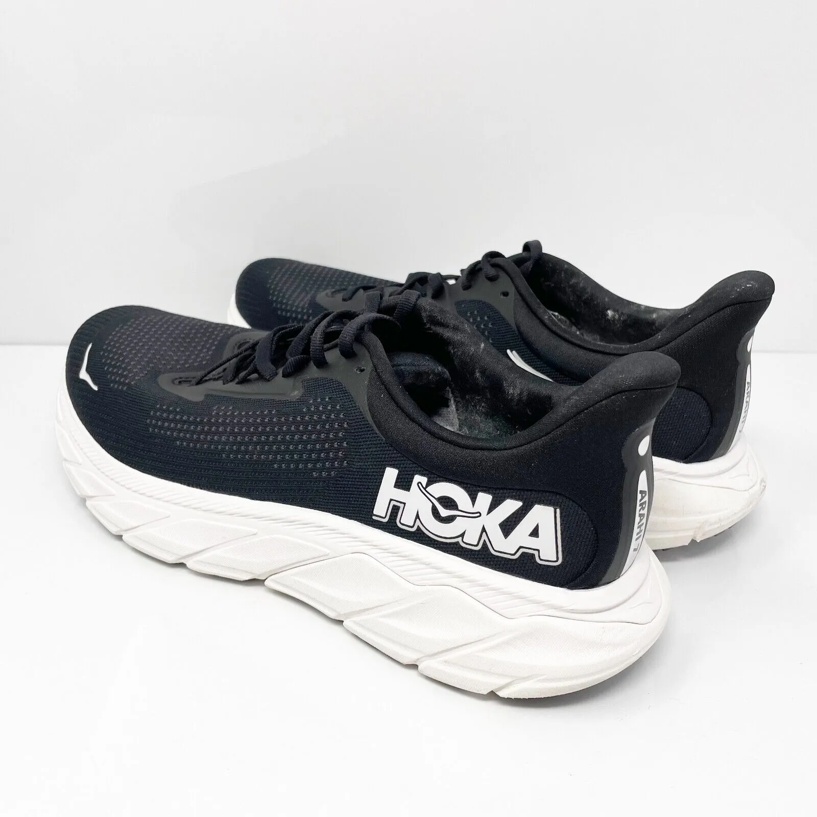 Hoka One One Mens Arahi 7 1147870 BWHT Black Running Shoes Sneakers Size 10.5 D